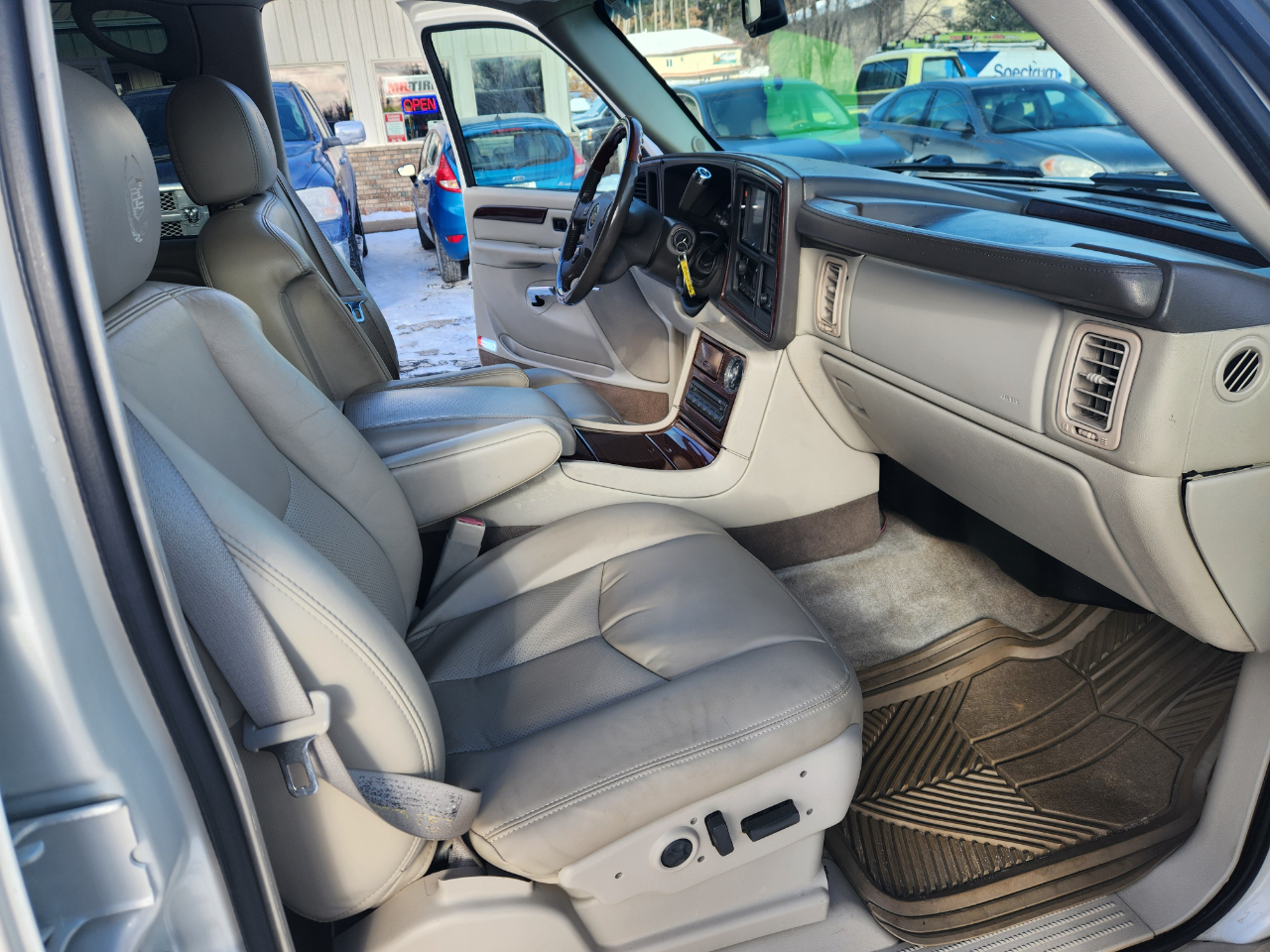 Cadillac Escalade 4dr AWD 2006