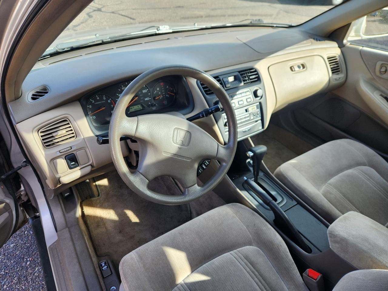 Honda Accord Sdn 4dr Sdn LX Auto 1999
