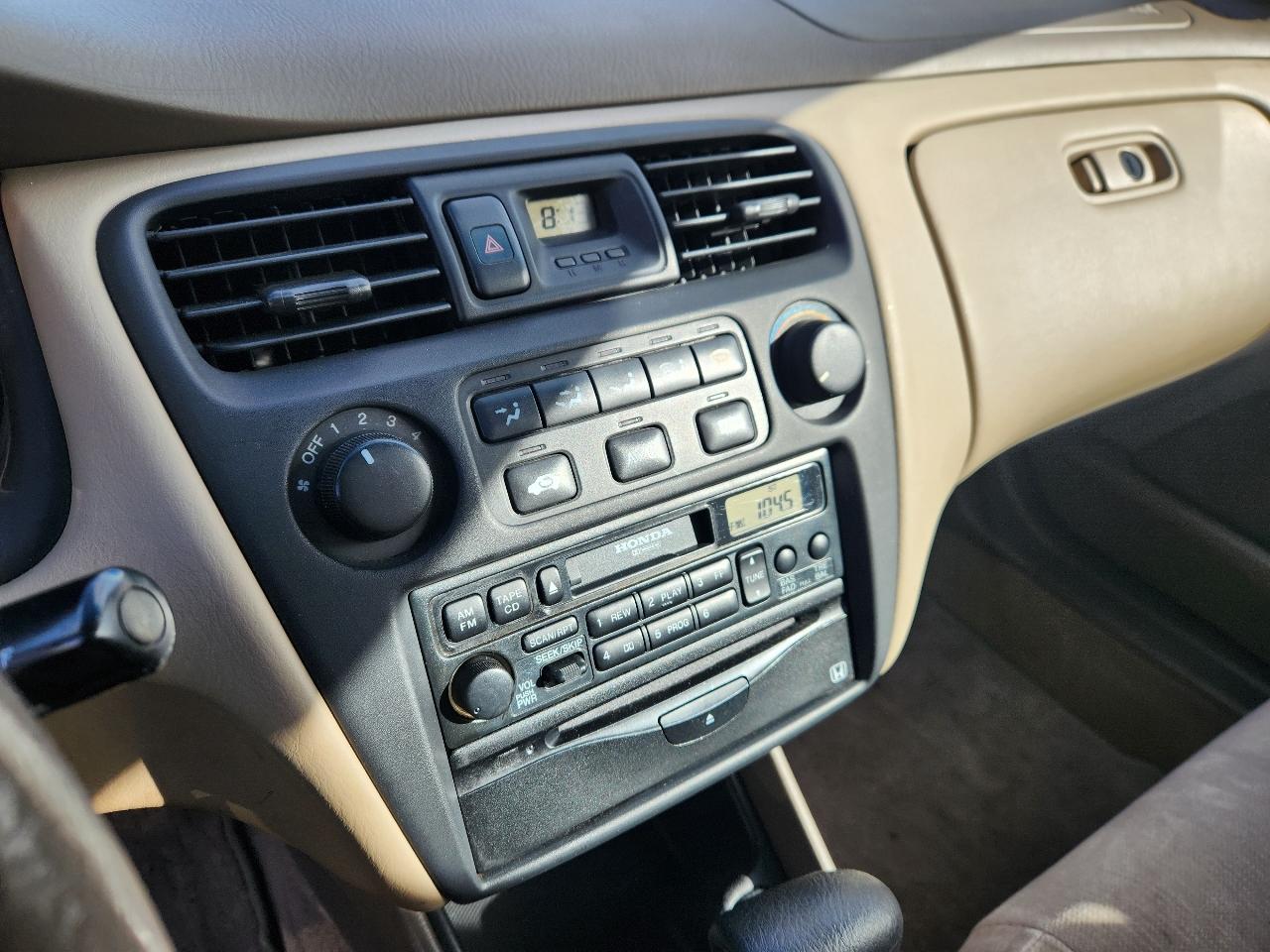 Honda Accord Sdn 4dr Sdn LX Auto 1999