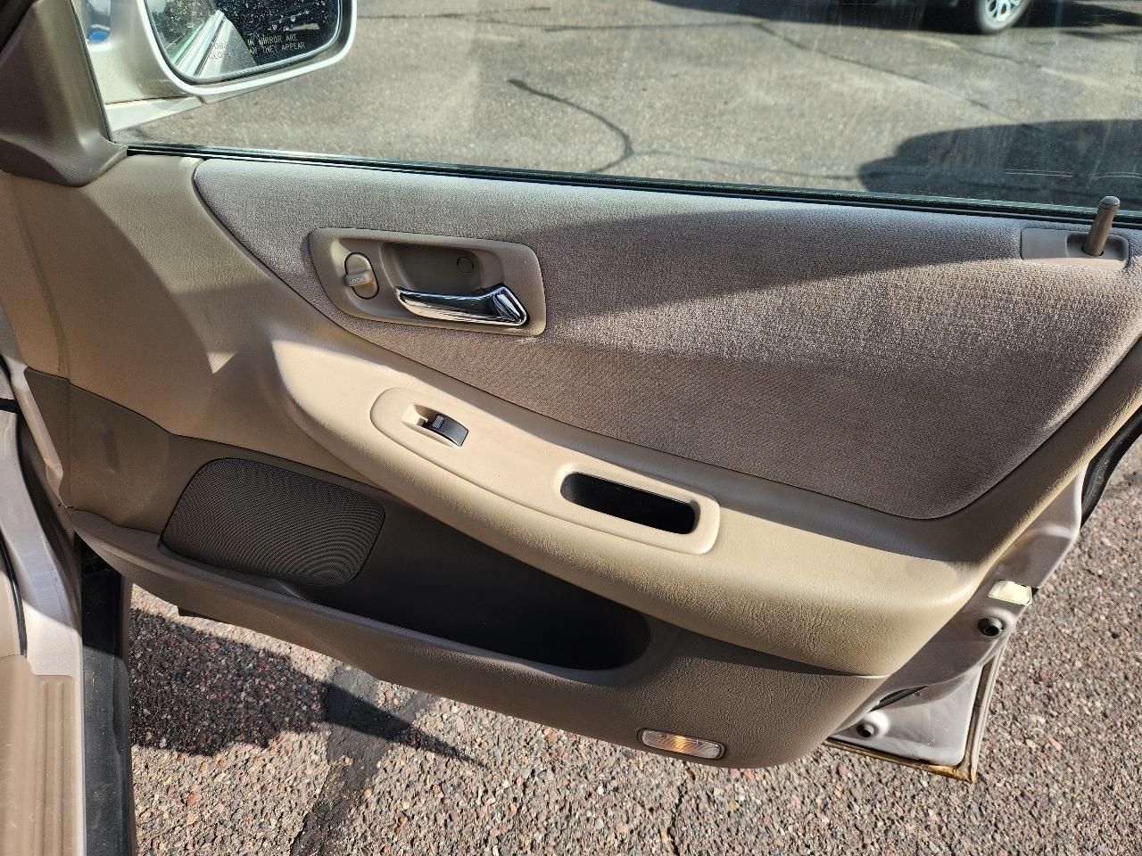Honda Accord Sdn 4dr Sdn LX Auto 1999