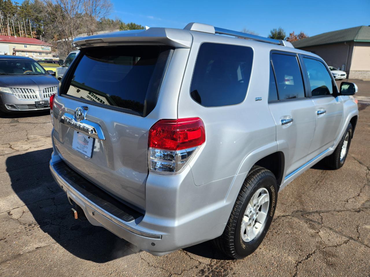 Toyota 4Runner 4WD 4dr V6 Limited (Natl) 2010