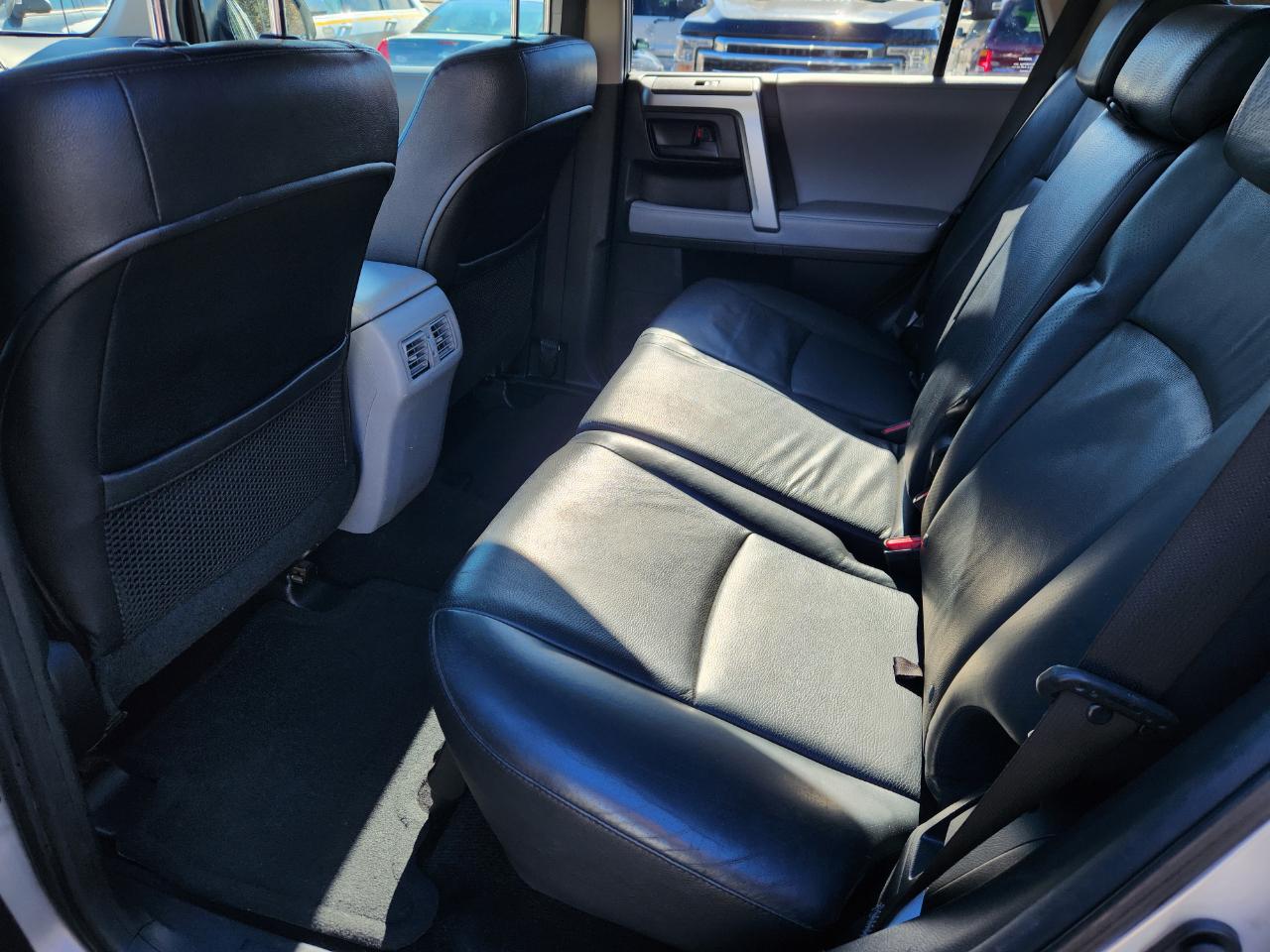 Toyota 4Runner 4WD 4dr V6 Limited (Natl) 2010