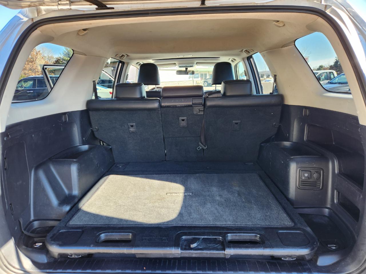 Toyota 4Runner 4WD 4dr V6 Limited (Natl) 2010