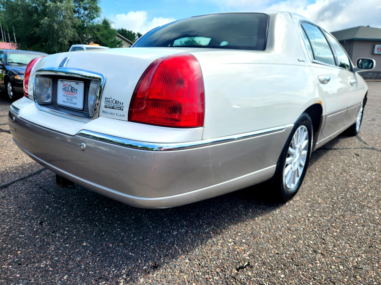 Lincoln Town Car 4dr Sdn Signature 2003