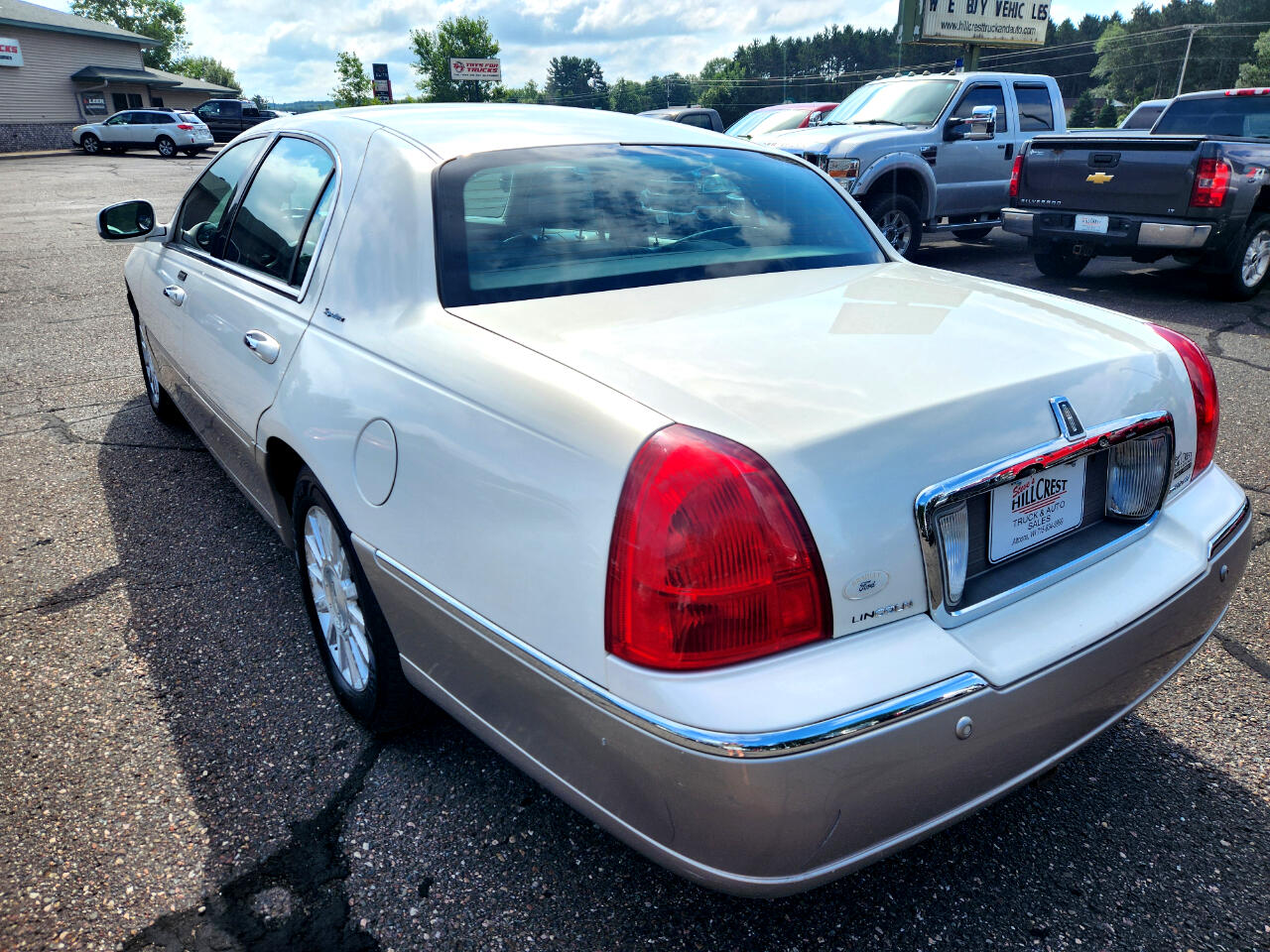 Lincoln Town Car 4dr Sdn Signature 2003