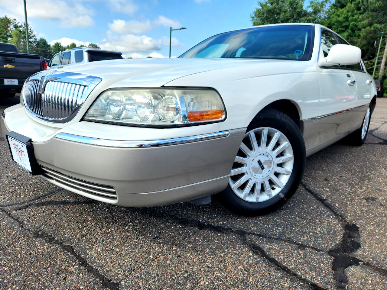 Lincoln Town Car 4dr Sdn Signature 2003