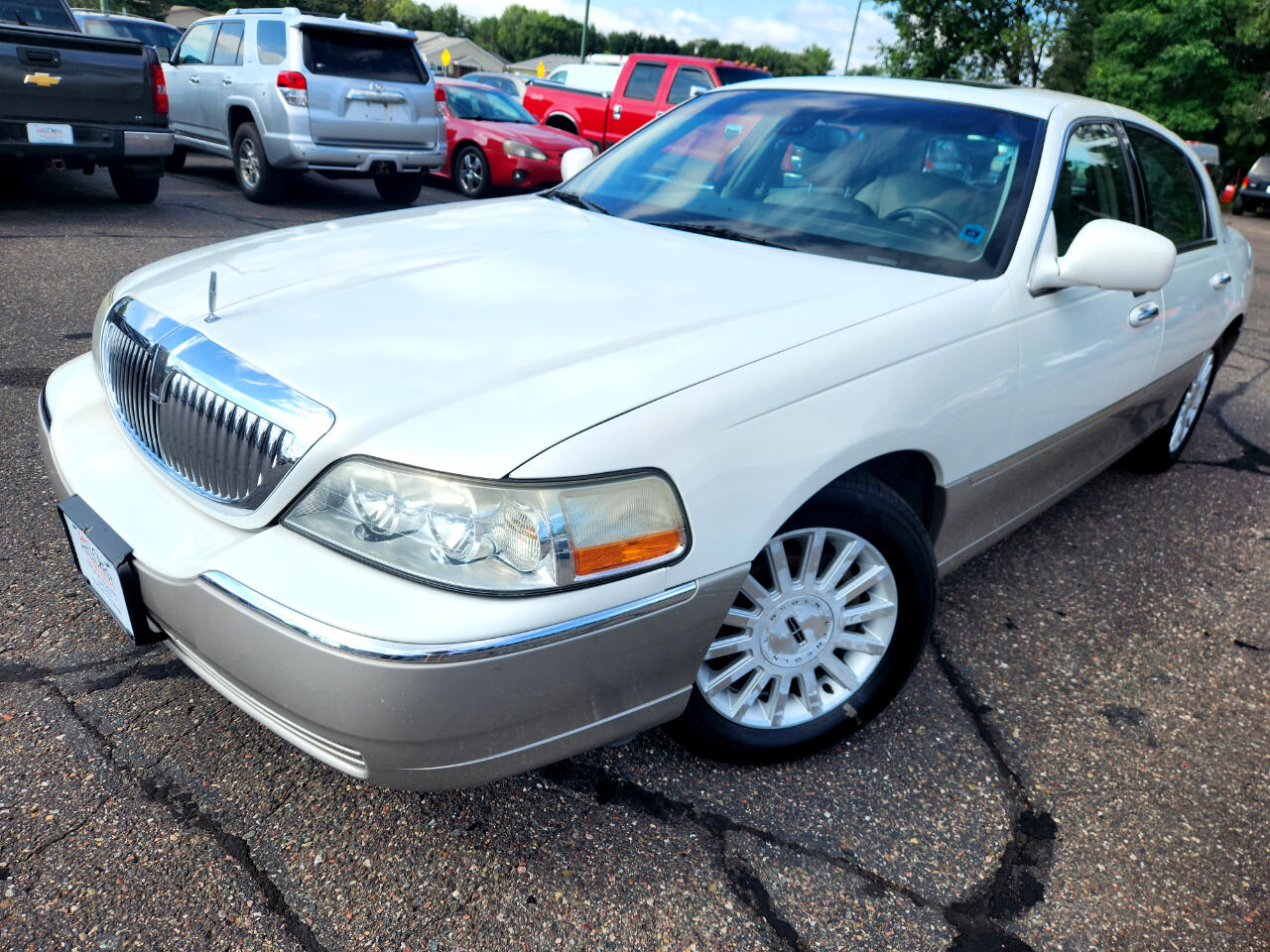 Lincoln Town Car 4dr Sdn Signature 2003