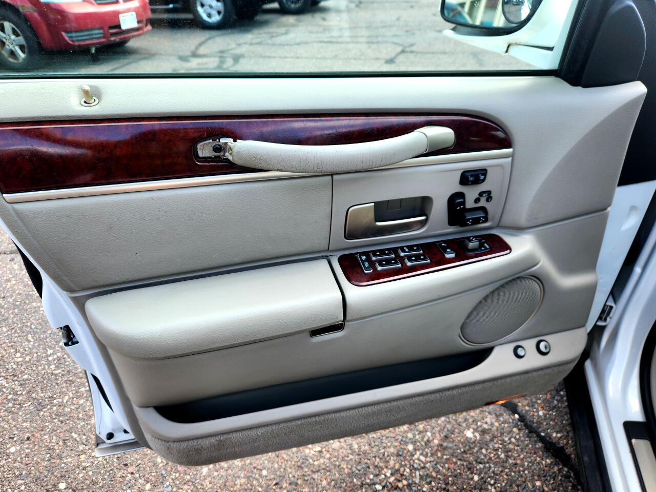 Lincoln Town Car 4dr Sdn Signature 2003