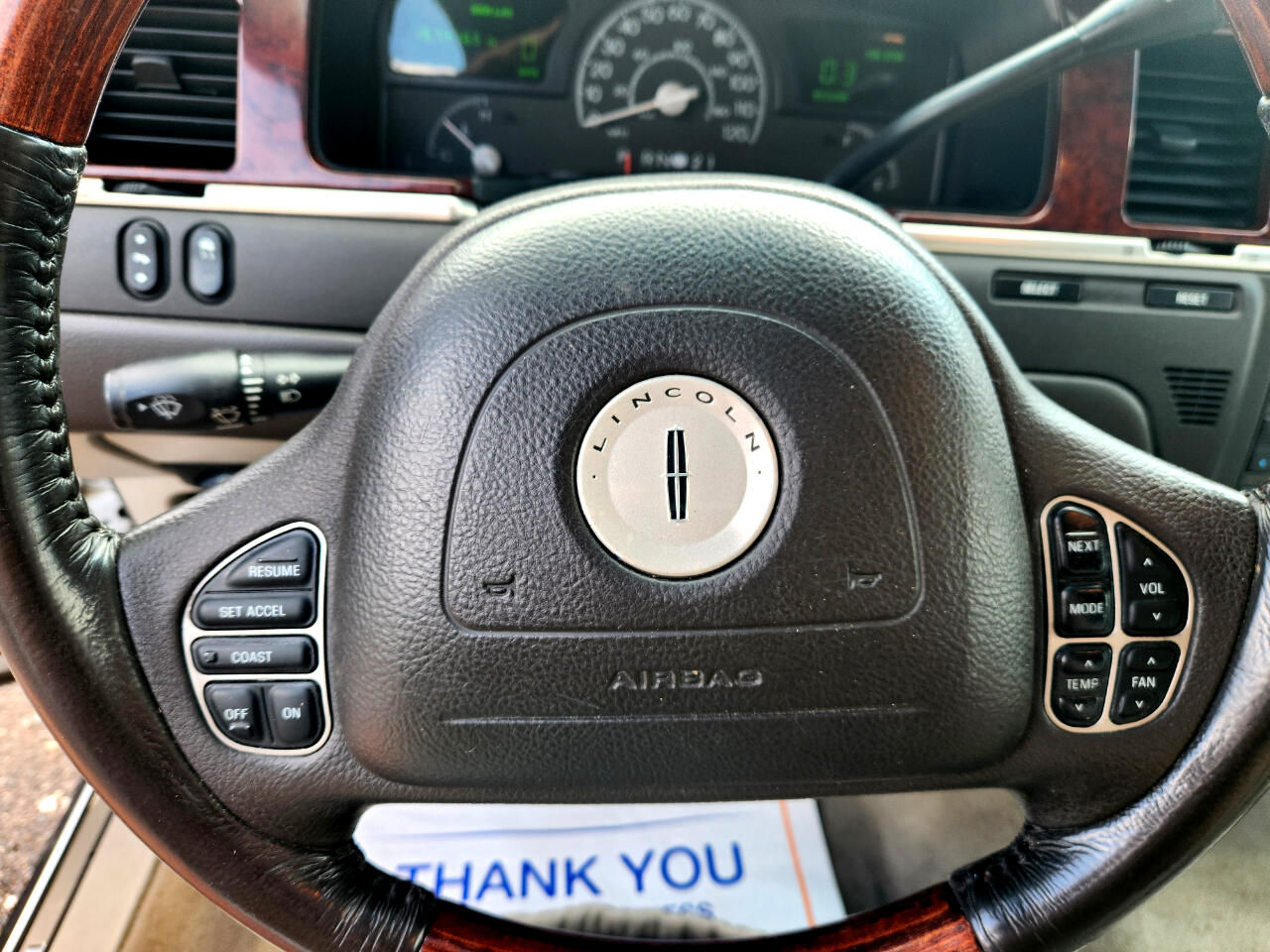 Lincoln Town Car 4dr Sdn Signature 2003