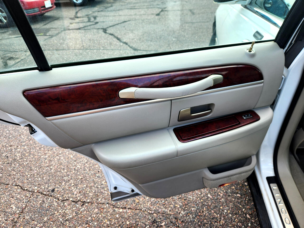 Lincoln Town Car 4dr Sdn Signature 2003