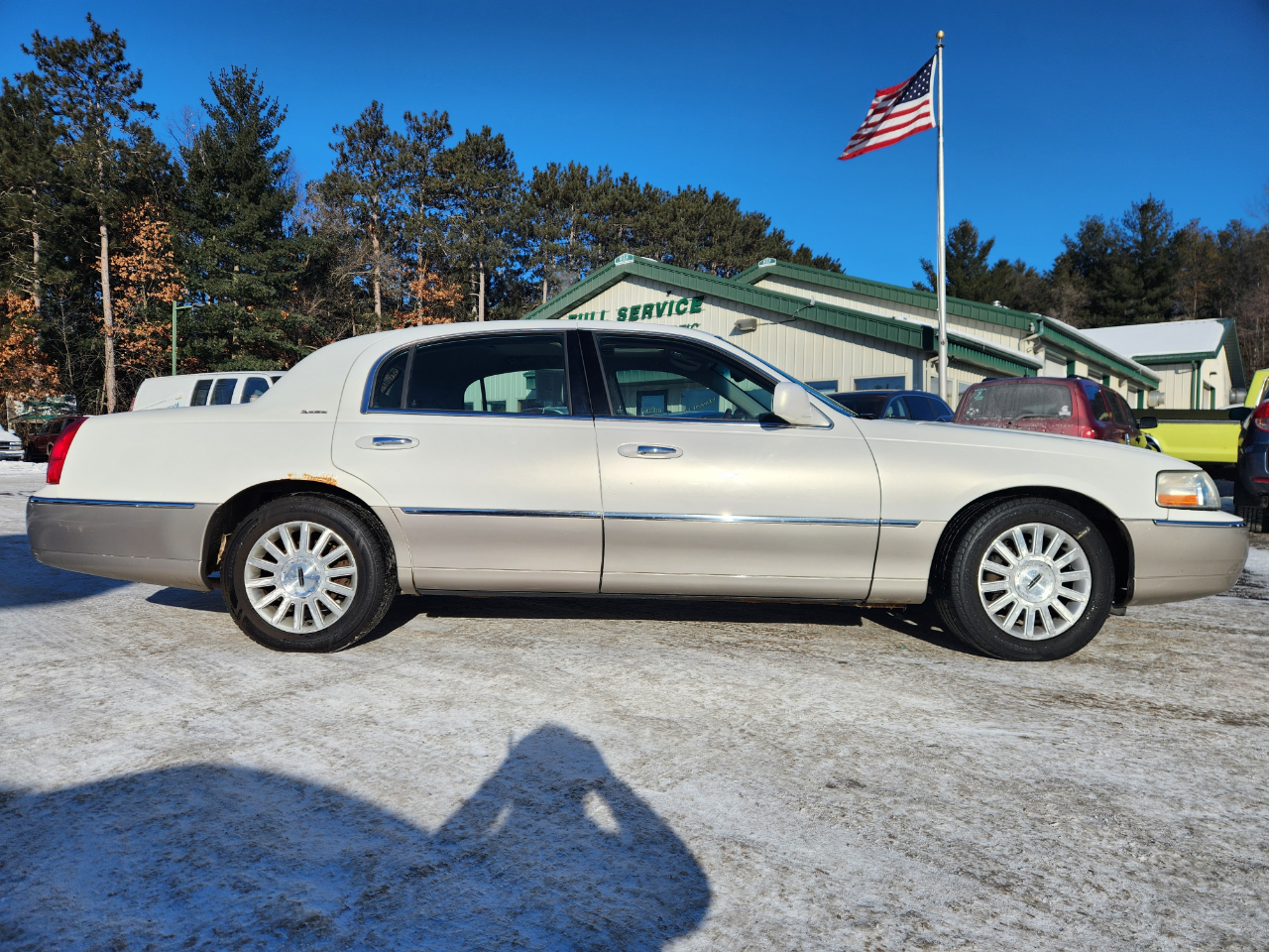 Lincoln Town Car 4dr Sdn Signature 2003
