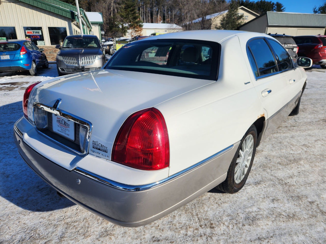 Lincoln Town Car 4dr Sdn Signature 2003