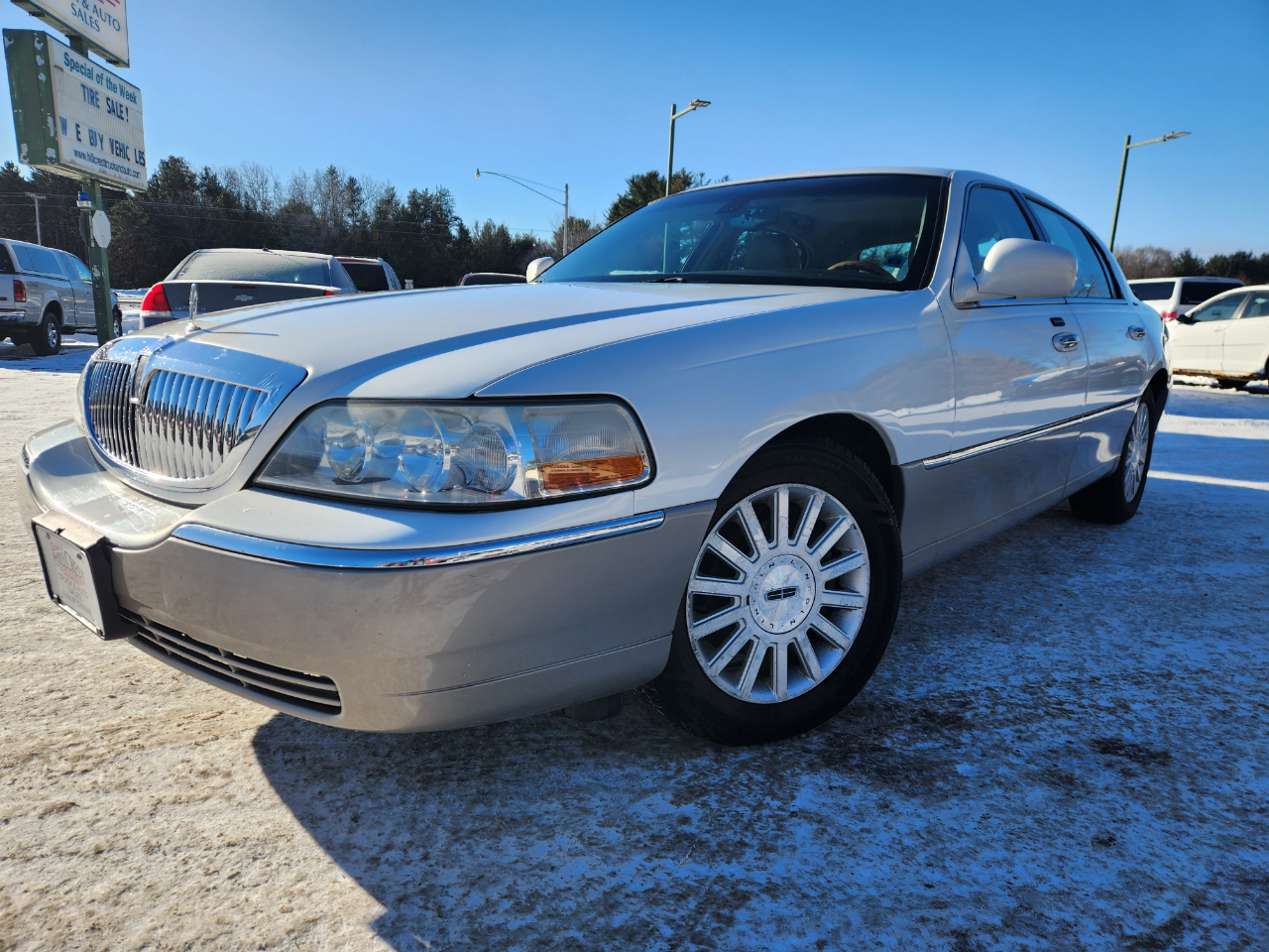 Lincoln Town Car 4dr Sdn Signature 2003