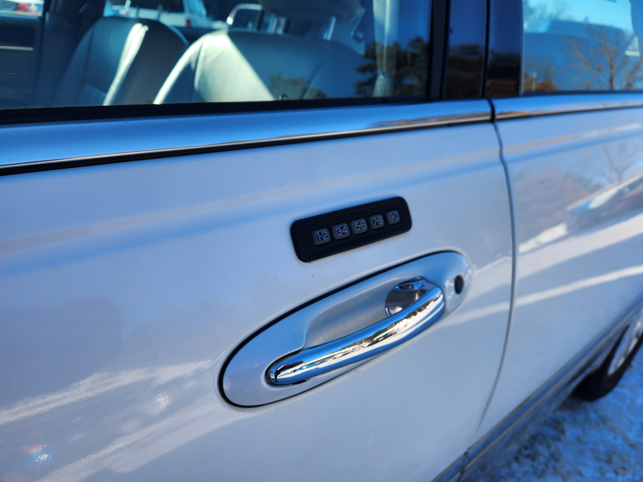 Lincoln Town Car 4dr Sdn Signature 2003