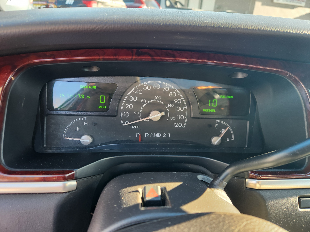 Lincoln Town Car 4dr Sdn Signature 2003