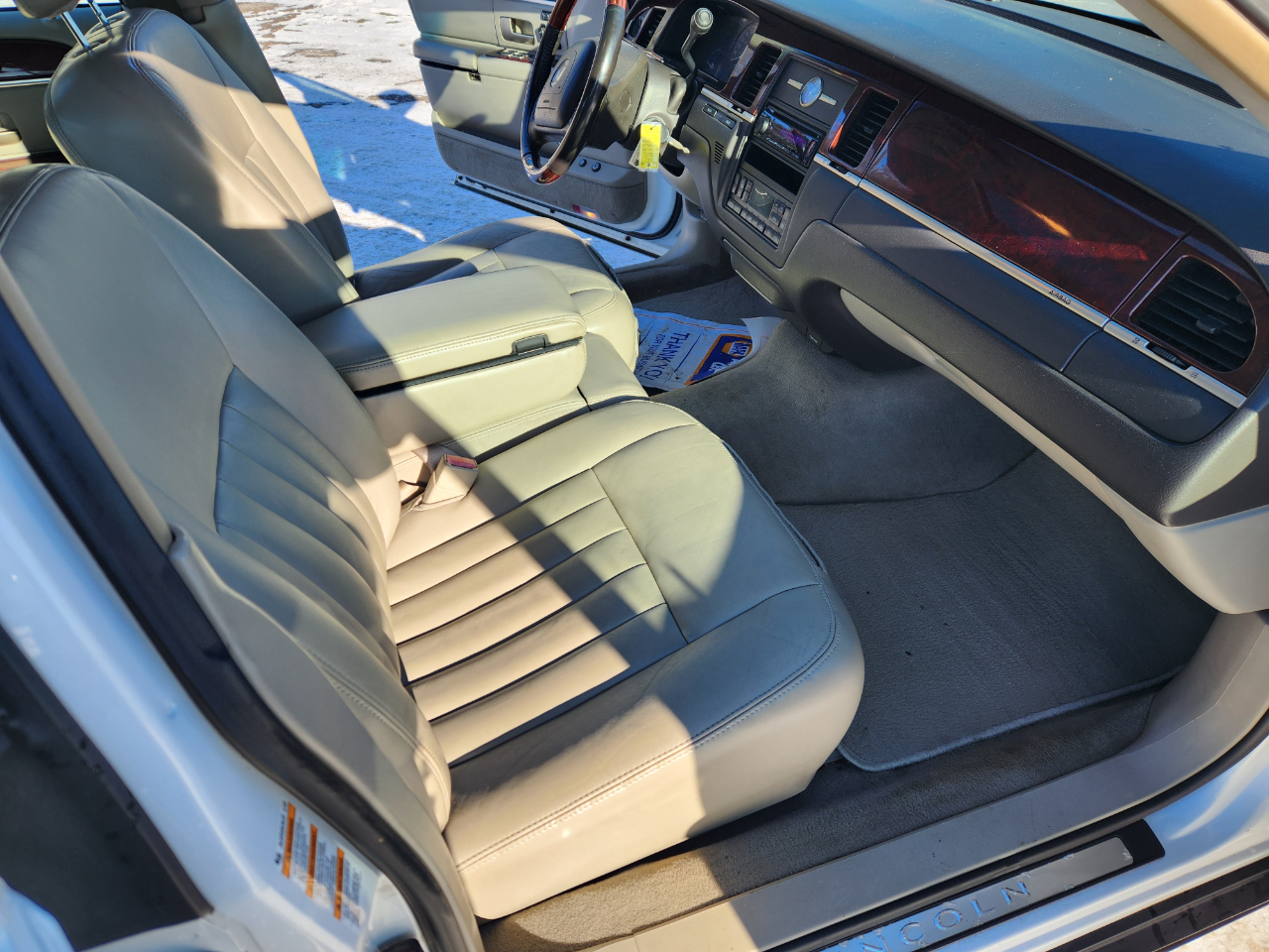 Lincoln Town Car 4dr Sdn Signature 2003