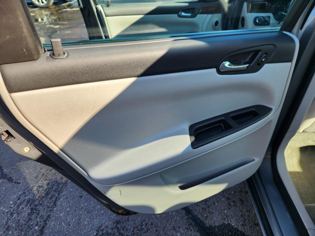 Chevrolet Impala 4dr Sdn 3.5L LT 2007