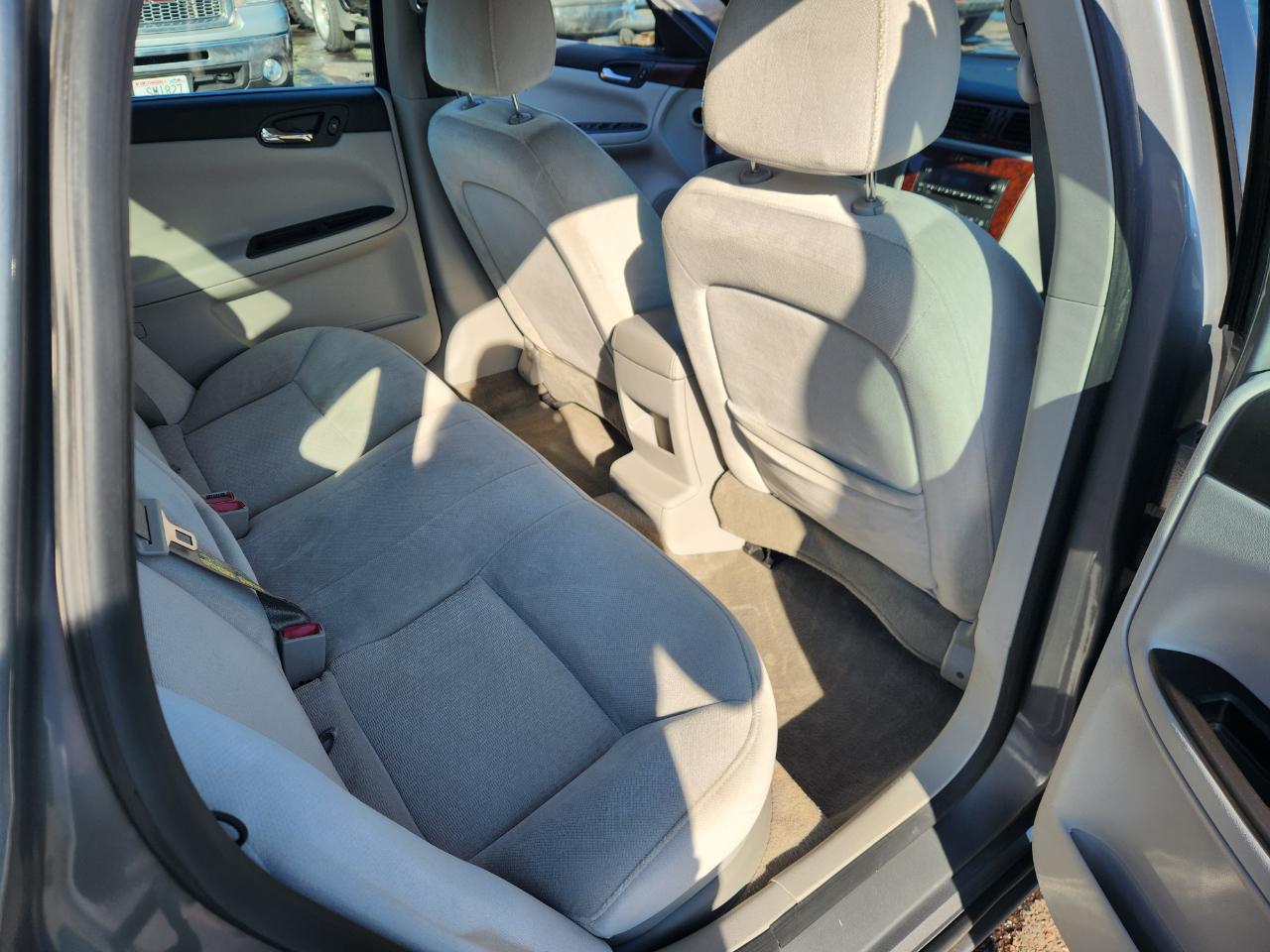 Chevrolet Impala 4dr Sdn 3.5L LT 2007