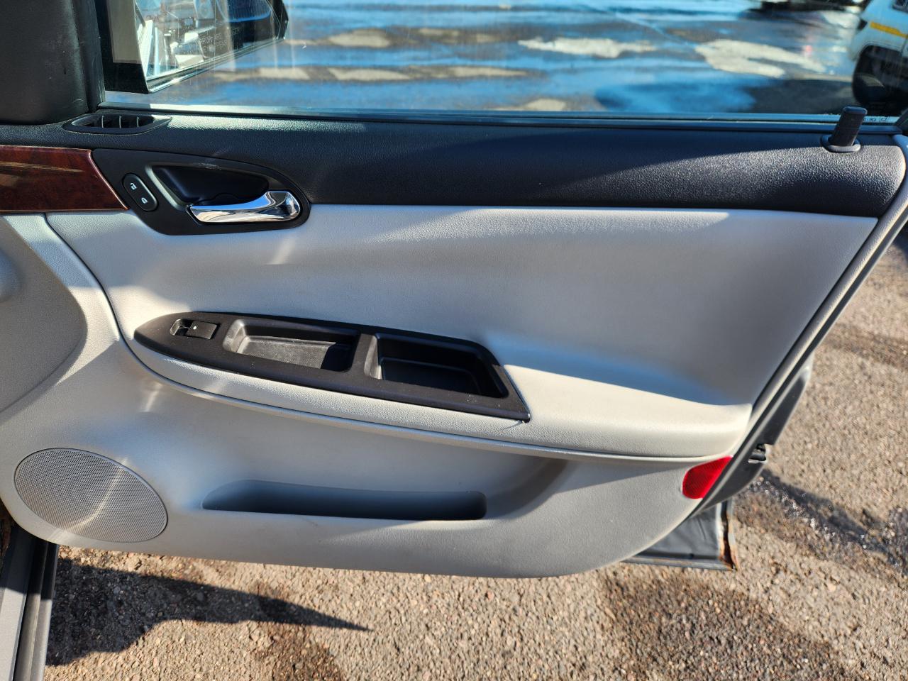 Chevrolet Impala 4dr Sdn 3.5L LT 2007