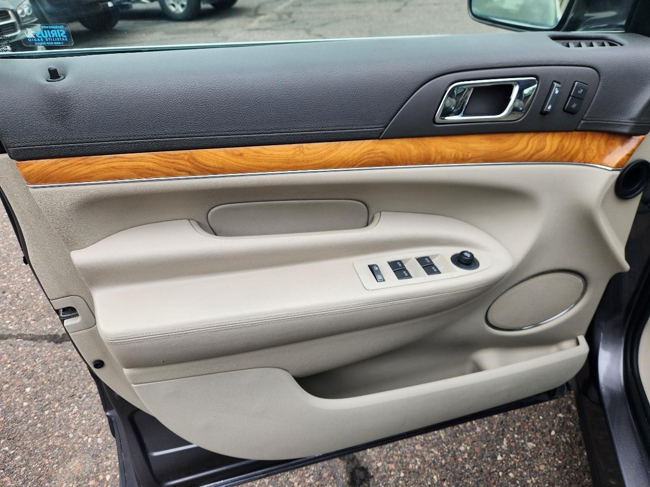 Lincoln MKT 4dr Wgn 3.5L AWD w/EcoBoost 2010