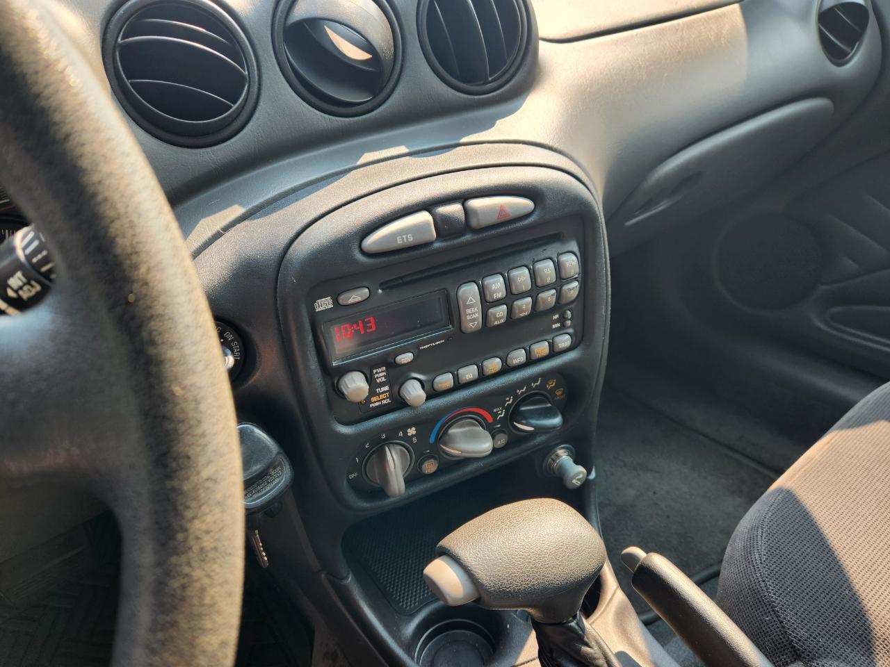 Pontiac Grand Am 4dr Sdn SE1 2001
