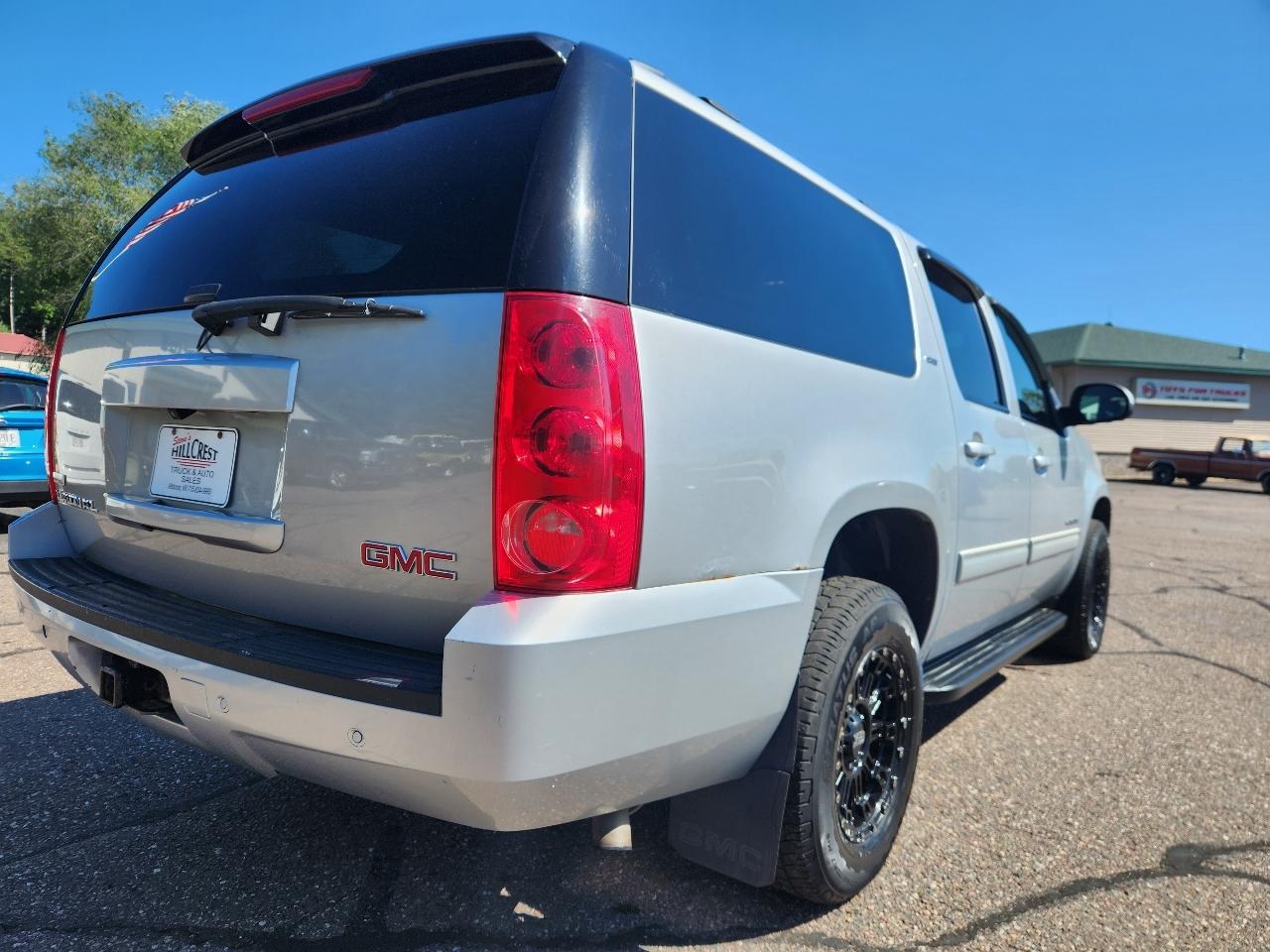 GMC Yukon XL 4WD 4dr 1500 SLT 2012