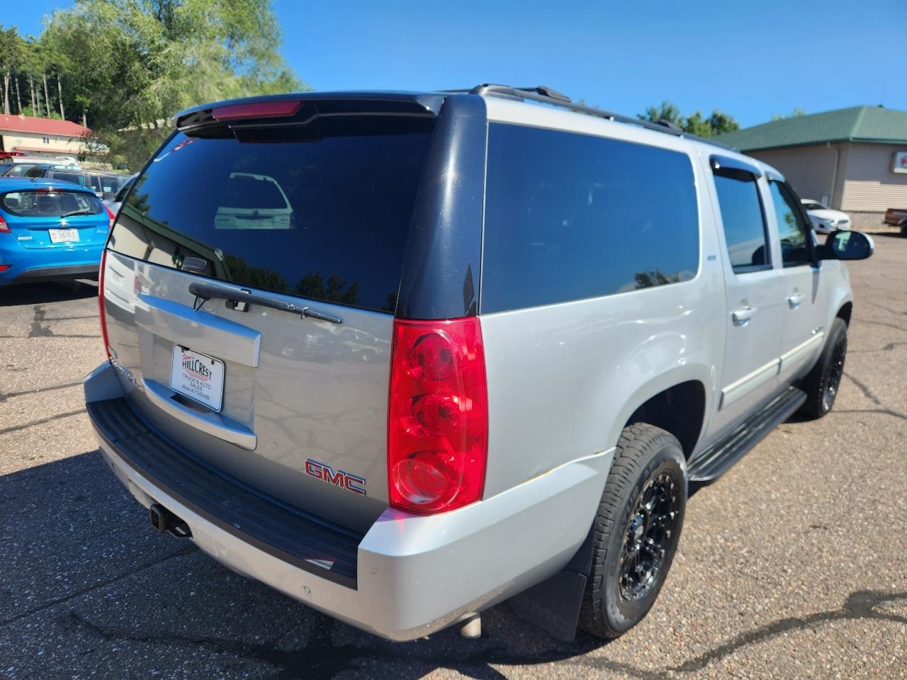GMC Yukon XL 4WD 4dr 1500 SLT 2012