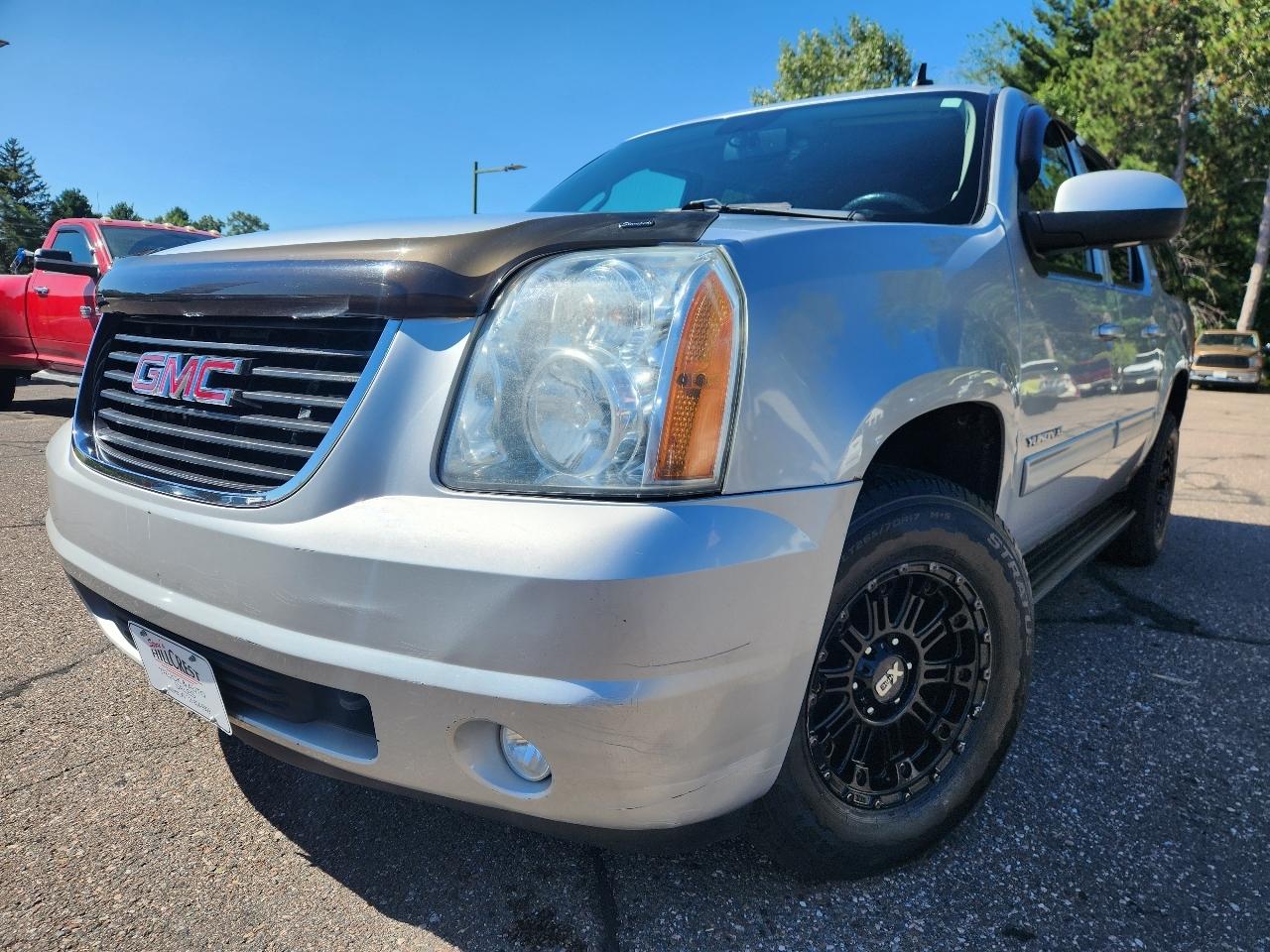 GMC Yukon XL 4WD 4dr 1500 SLT 2012