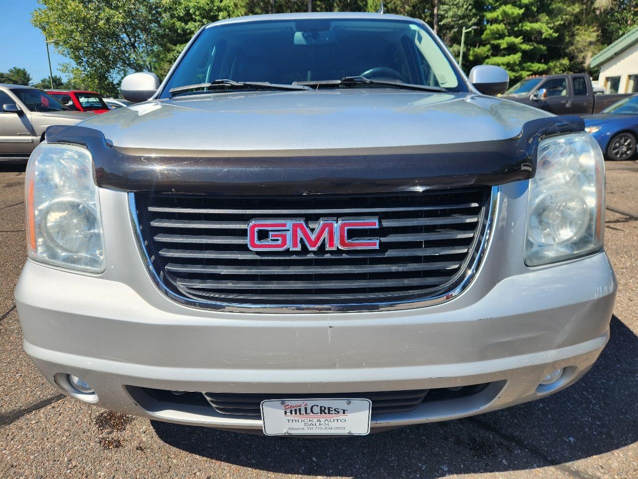 GMC Yukon XL 4WD 4dr 1500 SLT 2012