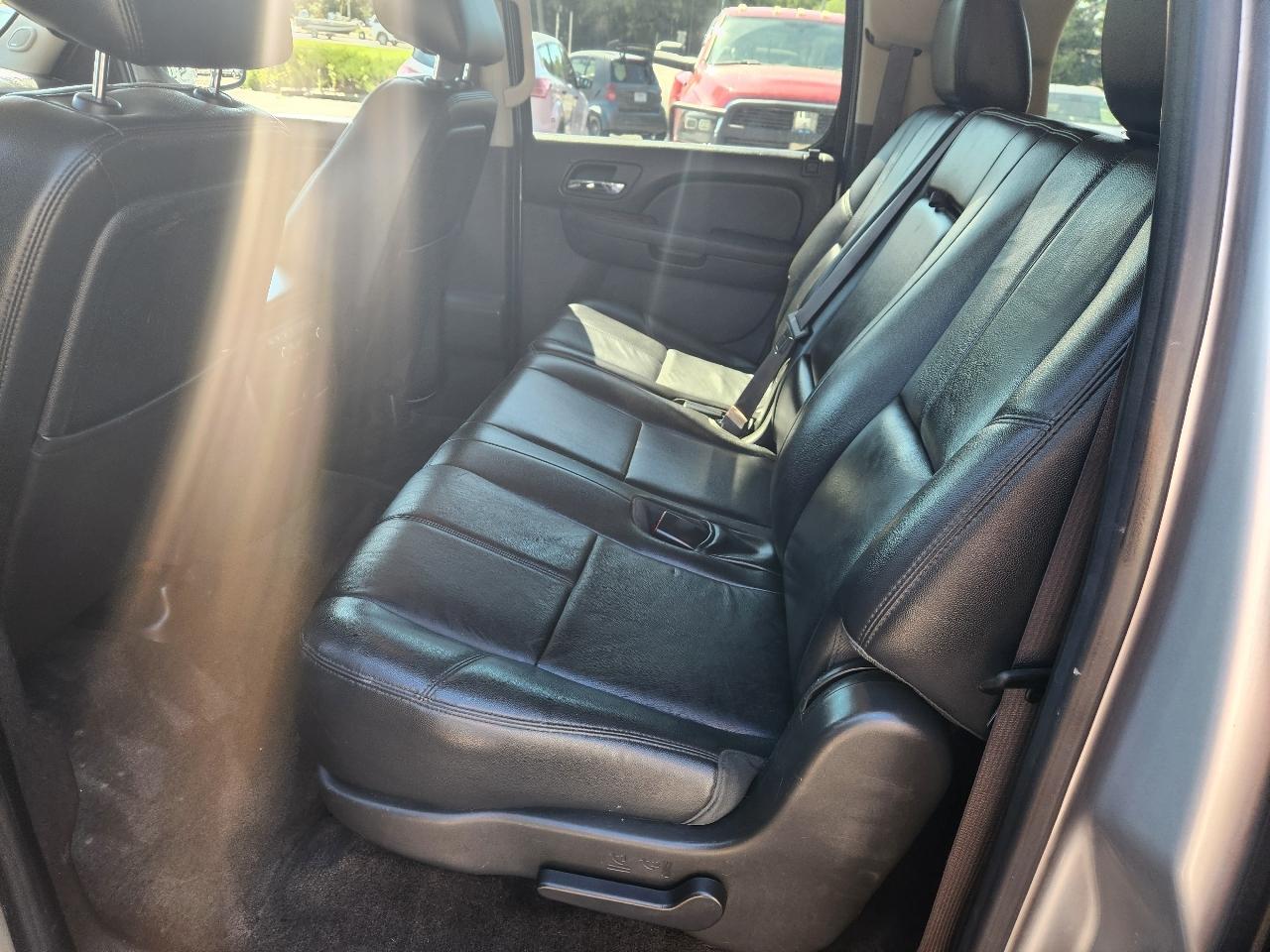 GMC Yukon XL 4WD 4dr 1500 SLT 2012