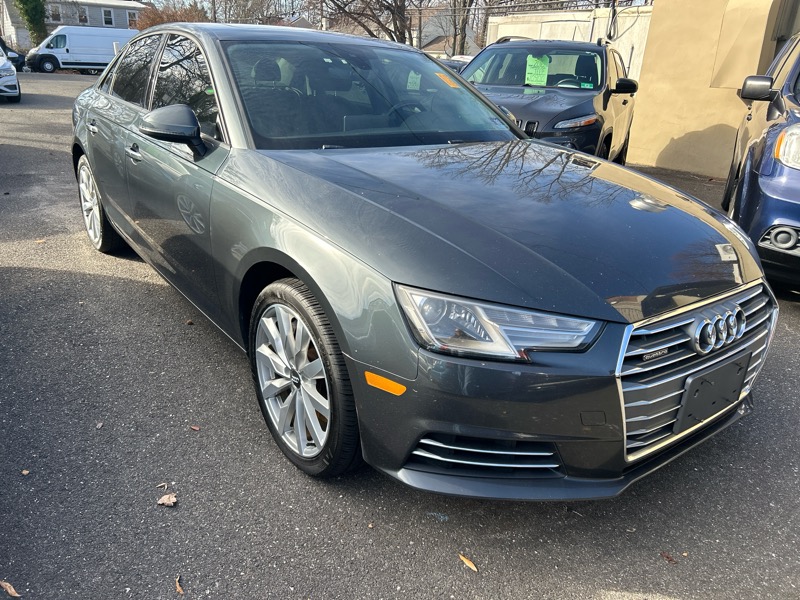 Audi A4 2.0T Premium quattro Sedan 2017