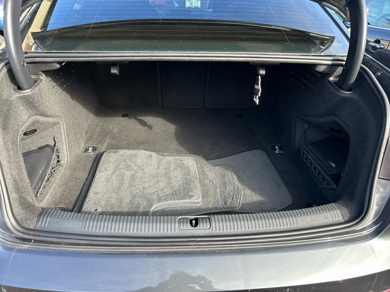 Audi A4 2.0T Premium quattro Sedan 2017