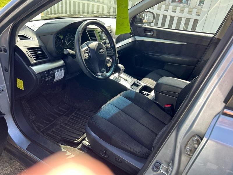 Subaru Outback 2.5i Premium 2012