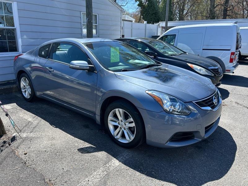 Nissan Altima 2.5 S Coupe 2010