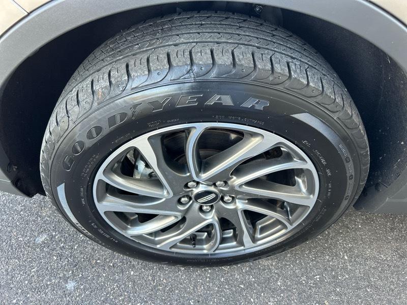 Lincoln Corsair Base AWD 2021