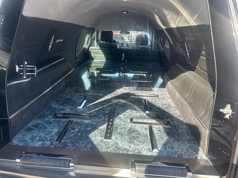 Cadillac Hearse Base 2008
