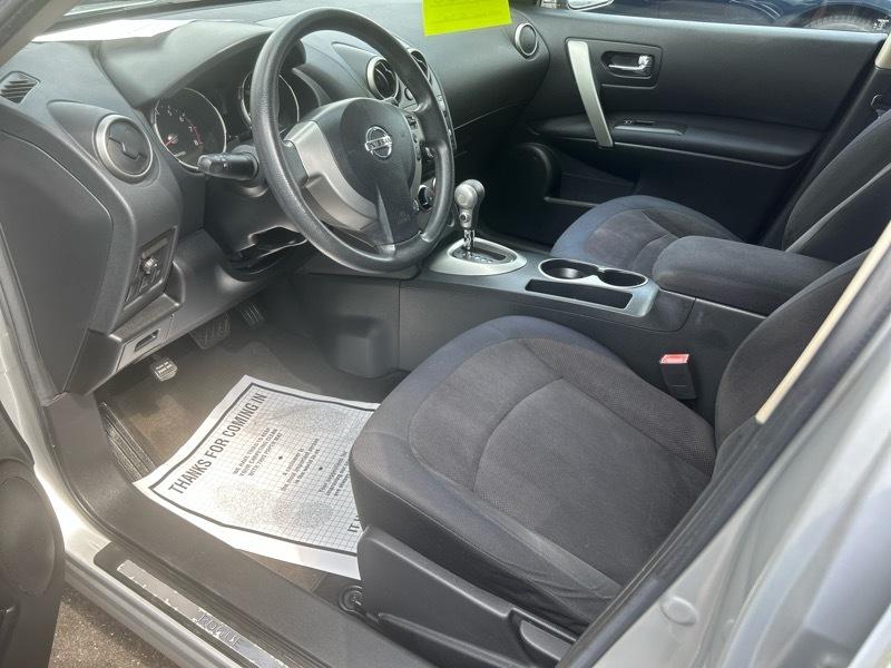 Nissan Rogue S AWD 2010