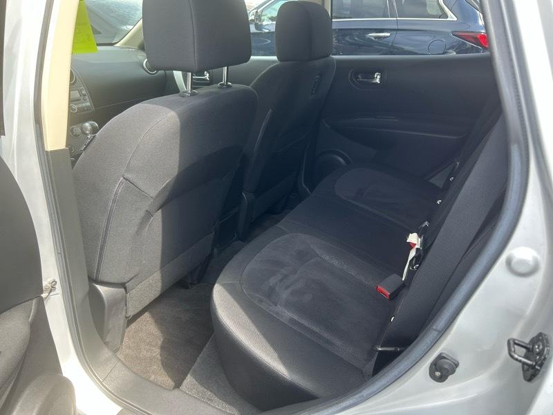 Nissan Rogue S AWD 2010