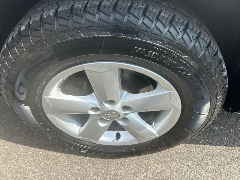 Nissan Rogue S AWD 2010