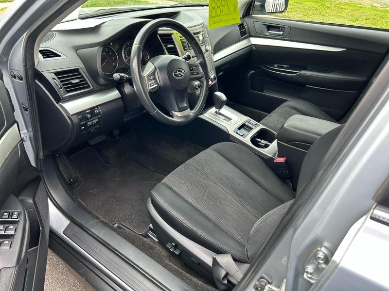 Subaru Outback 2.5i Premium 2013