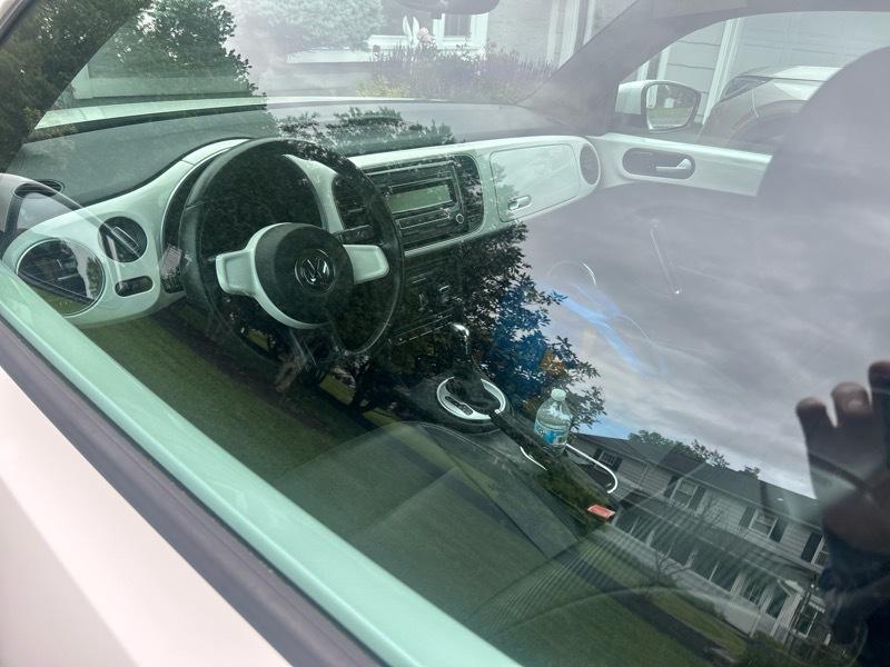 Volkswagen Beetle  2012
