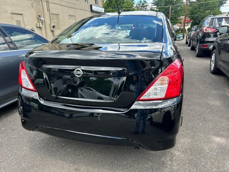 Nissan Versa 1.6 S 5M 2016