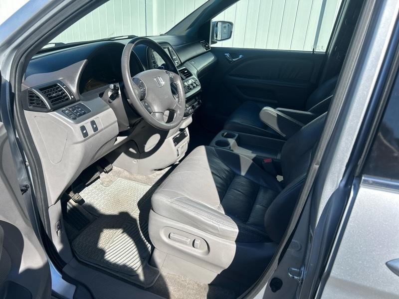 Honda Odyssey EX-L w/ DVD and Navigation 2010