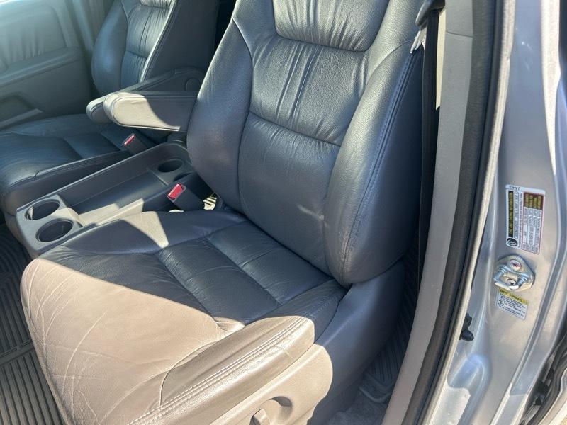 Honda Odyssey EX-L w/ DVD and Navigation 2010