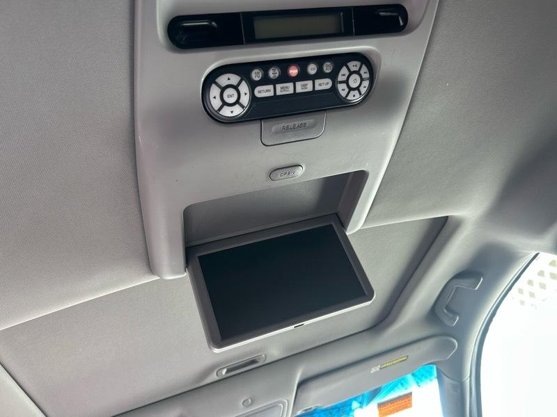 Honda Odyssey EX-L w/ DVD and Navigation 2010