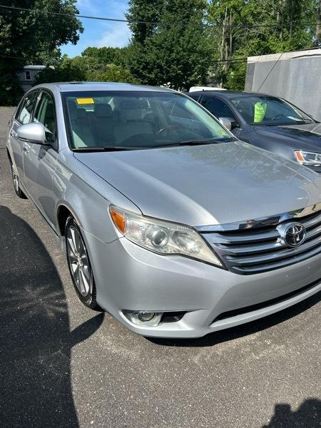 Toyota Avalon Base 2011