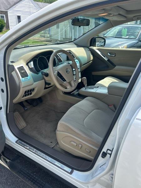 Nissan Murano SV 4D SUV AWD 2011