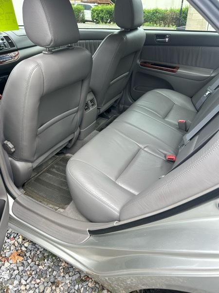 Toyota Camry XLE 4D Sedan V6 2003