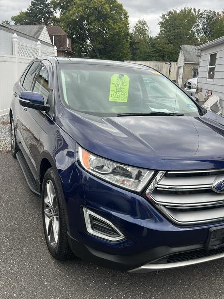 Ford Edge photo 2