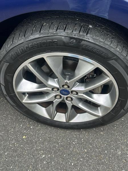 Ford Edge photo 3